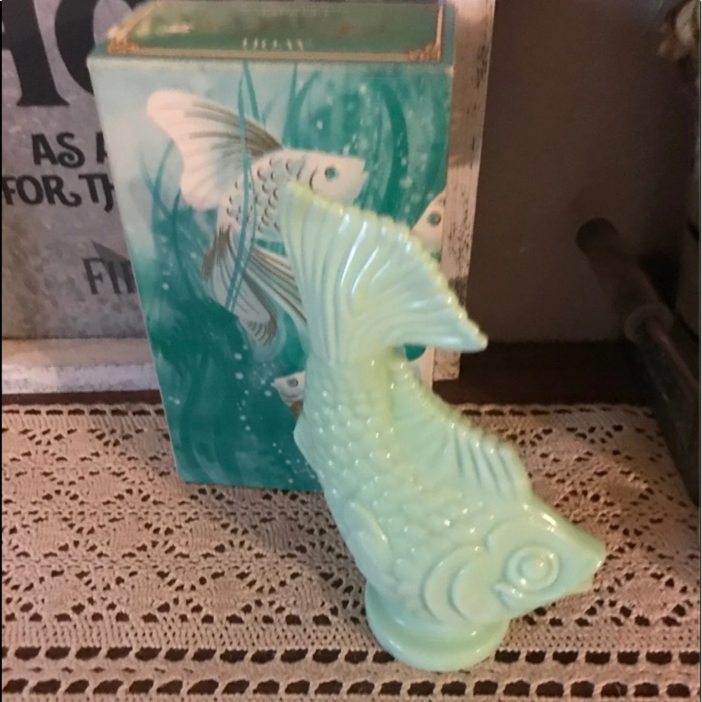 VINTAGE 1973 AVON "SEA SPIRIT" ELUSIVE